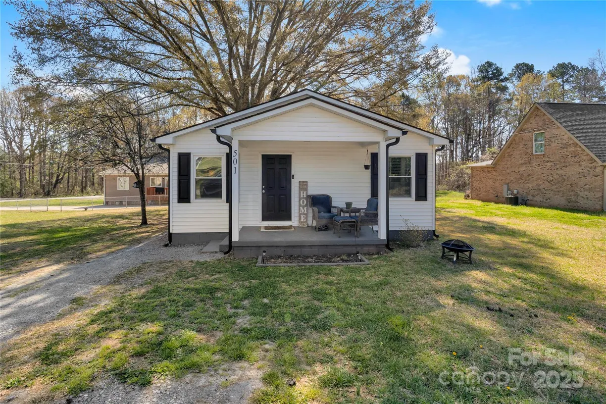 Charlotte Real Estate | View 501 S Inman Avenue | 2 Beds, 1 Bath