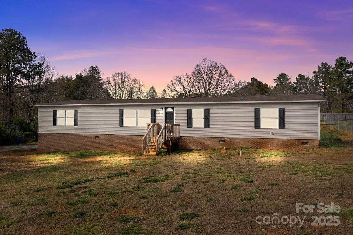 Charlotte Real Estate | View 2154 Withers Drive | 5 Beds, 3 Baths