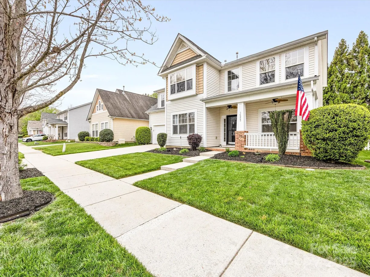Charlotte Real Estate | View 14923 Colonial Park Drive | Listing