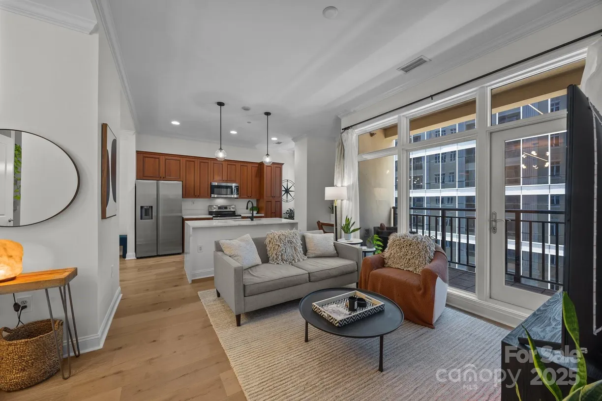 Charlotte Real Estate | View 230 S Tryon Street, 610 | 1 Bed, 1 Bath
