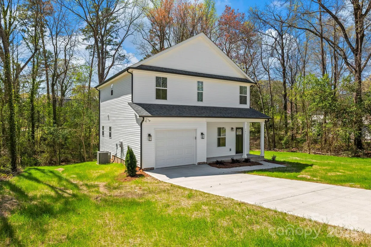 Charlotte Real Estate | View 701 Applewood Street | Listing