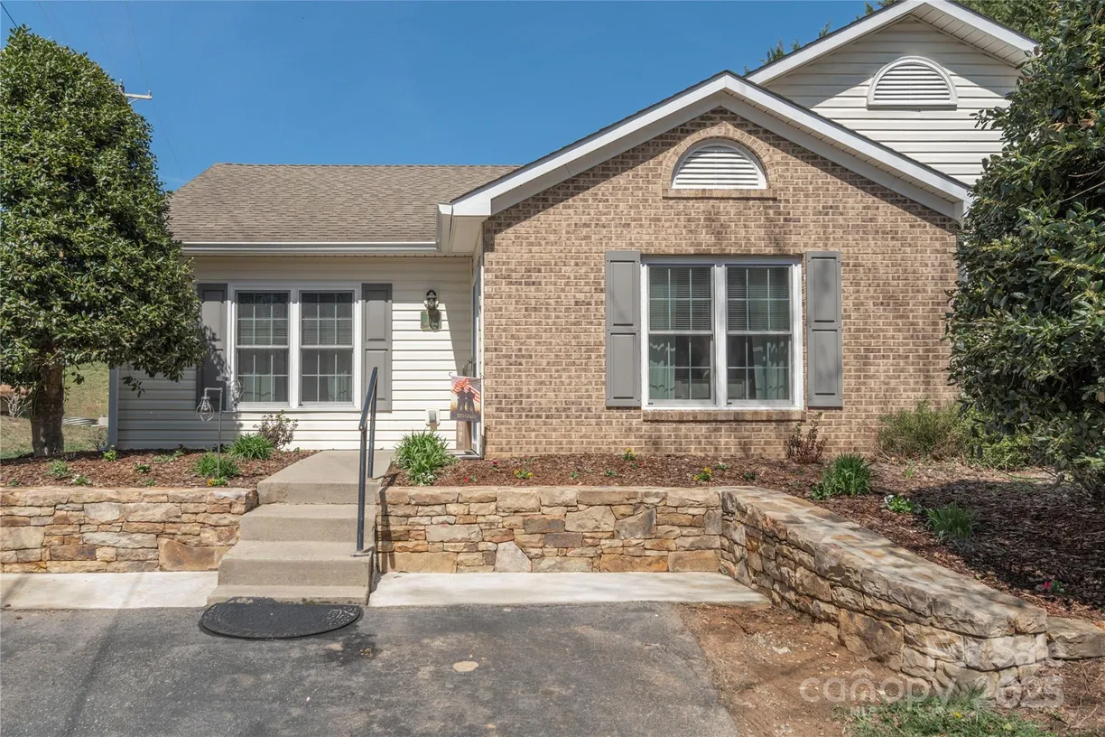 Charlotte Real Estate | View 11 Pearl Street, A | Listing