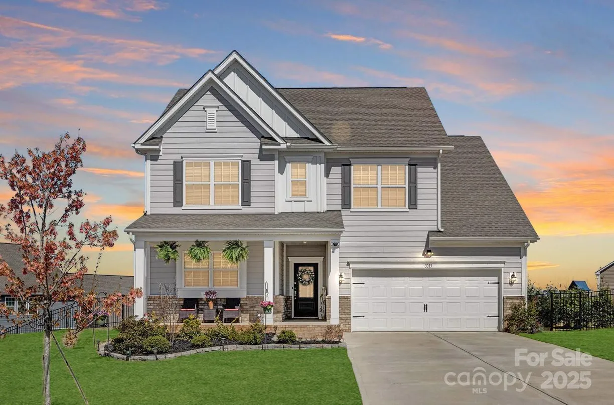 Charlotte Real Estate | View 3013 Whipcord Drive | 4 Beds, 3 Baths