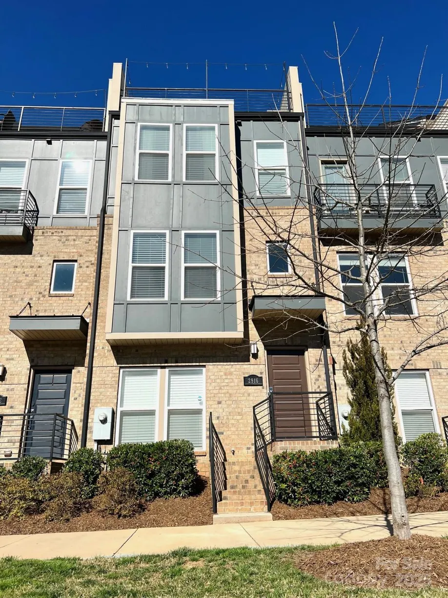 Charlotte Real Estate | View 2916 Grand Union Way | 3 Beds, 3 Baths