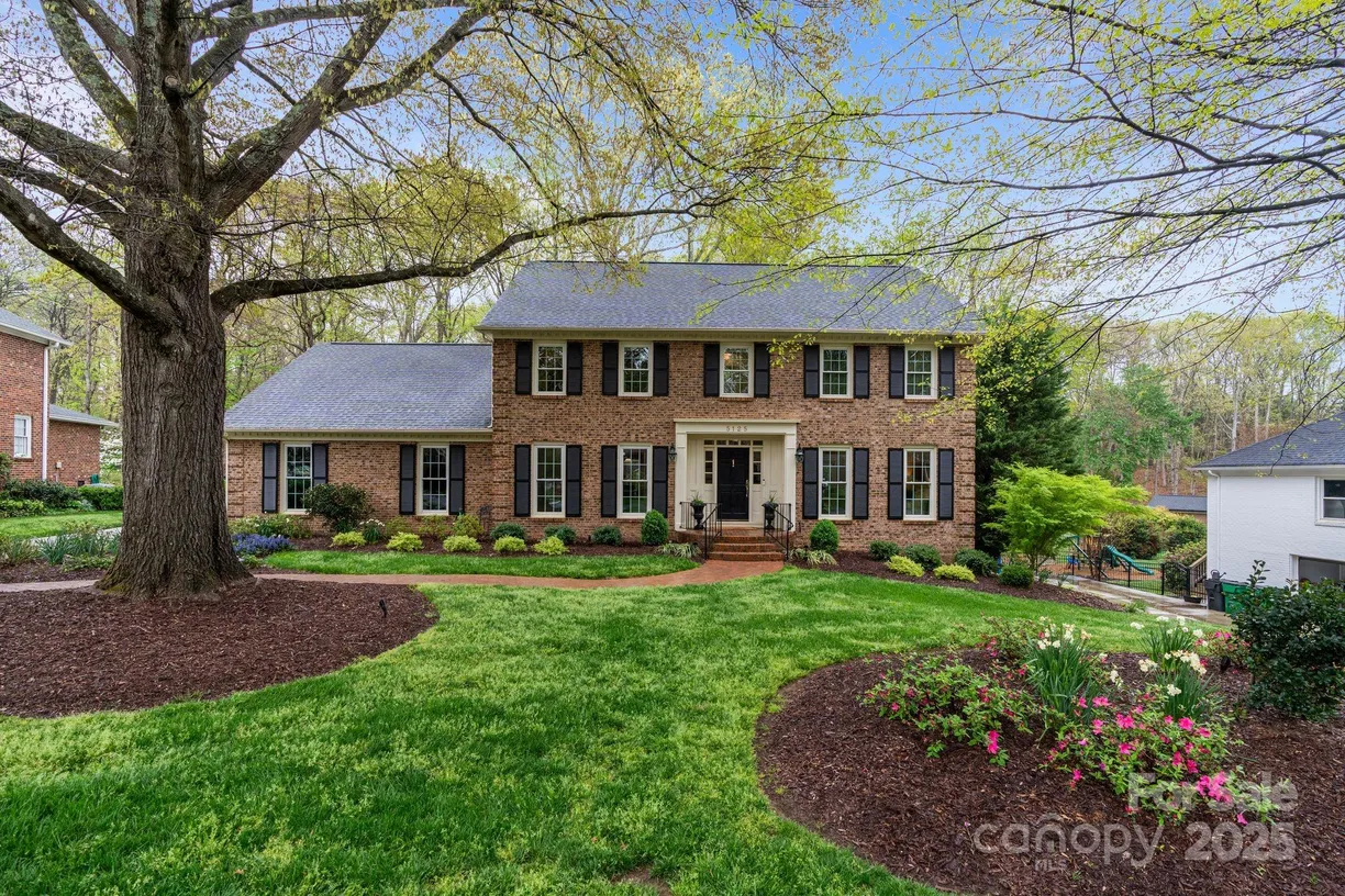 Charlotte Real Estate | View 5125 Winding Brook Road | 5 Beds, 3 Baths