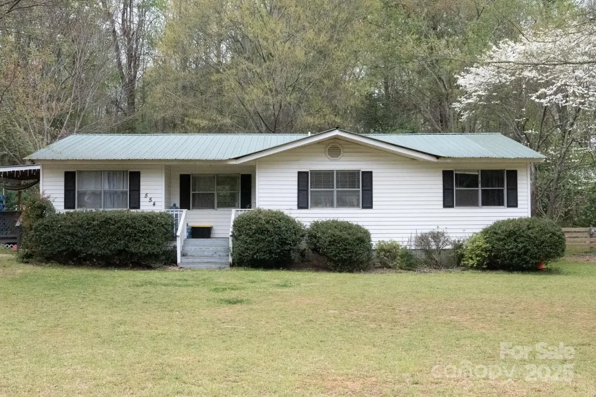 Charlotte Real Estate | View 554 Trexler Lane | 3 Beds, 2 Baths