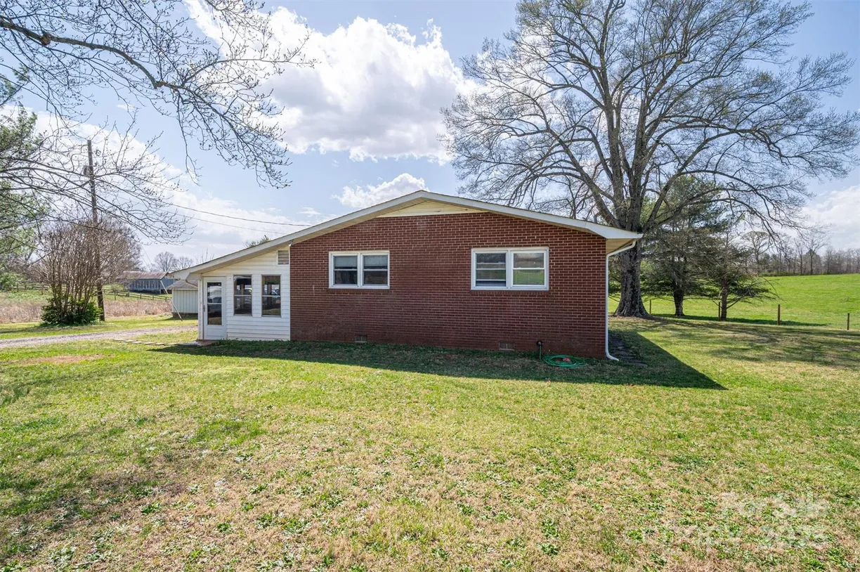 Charlotte Real Estate | View 396 Tower Road | 2 Beds, 1 Bath