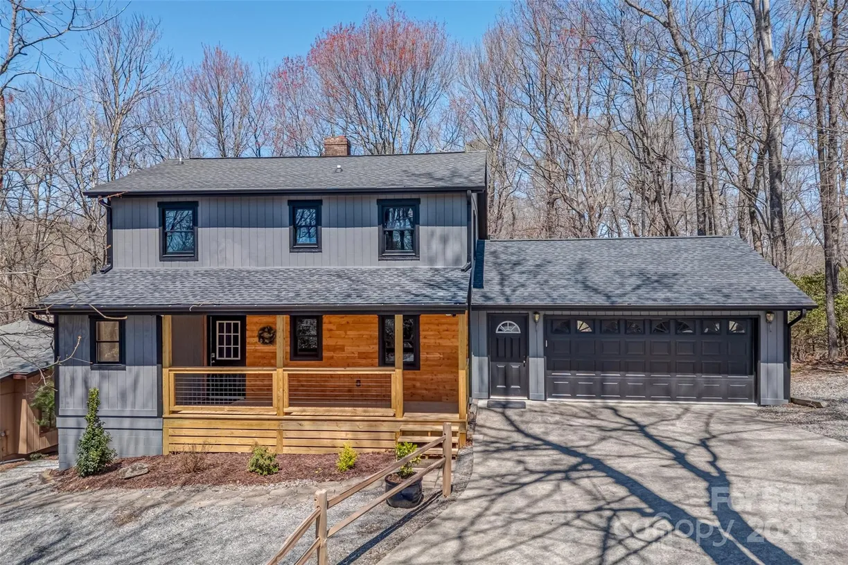 Charlotte Real Estate | View 46 Wahuhu Court | 4 Beds, 3 Baths