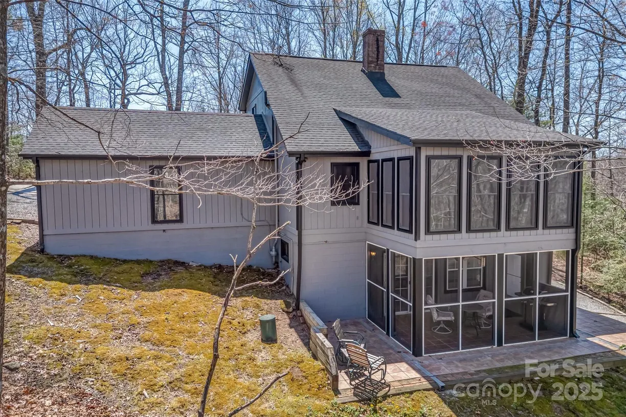 Charlotte Real Estate | View 46 Wahuhu Court | Listing