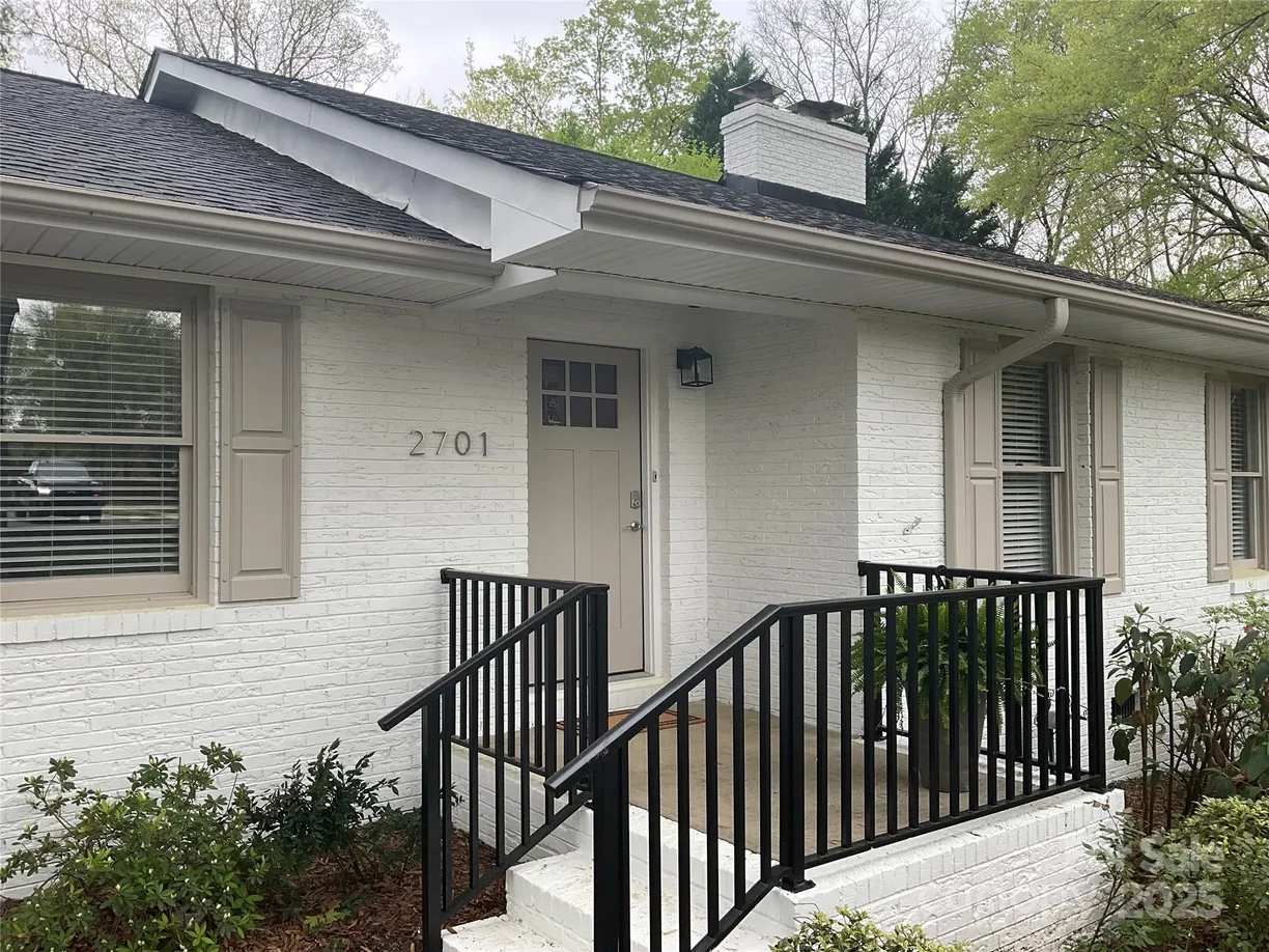 Charlotte Real Estate | View 2701 Rea Road | 3 Beds, 2 Baths