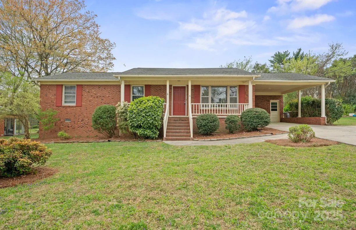 Charlotte Real Estate | View 303 Windy Rush Road | 3 Beds, 1 Bath