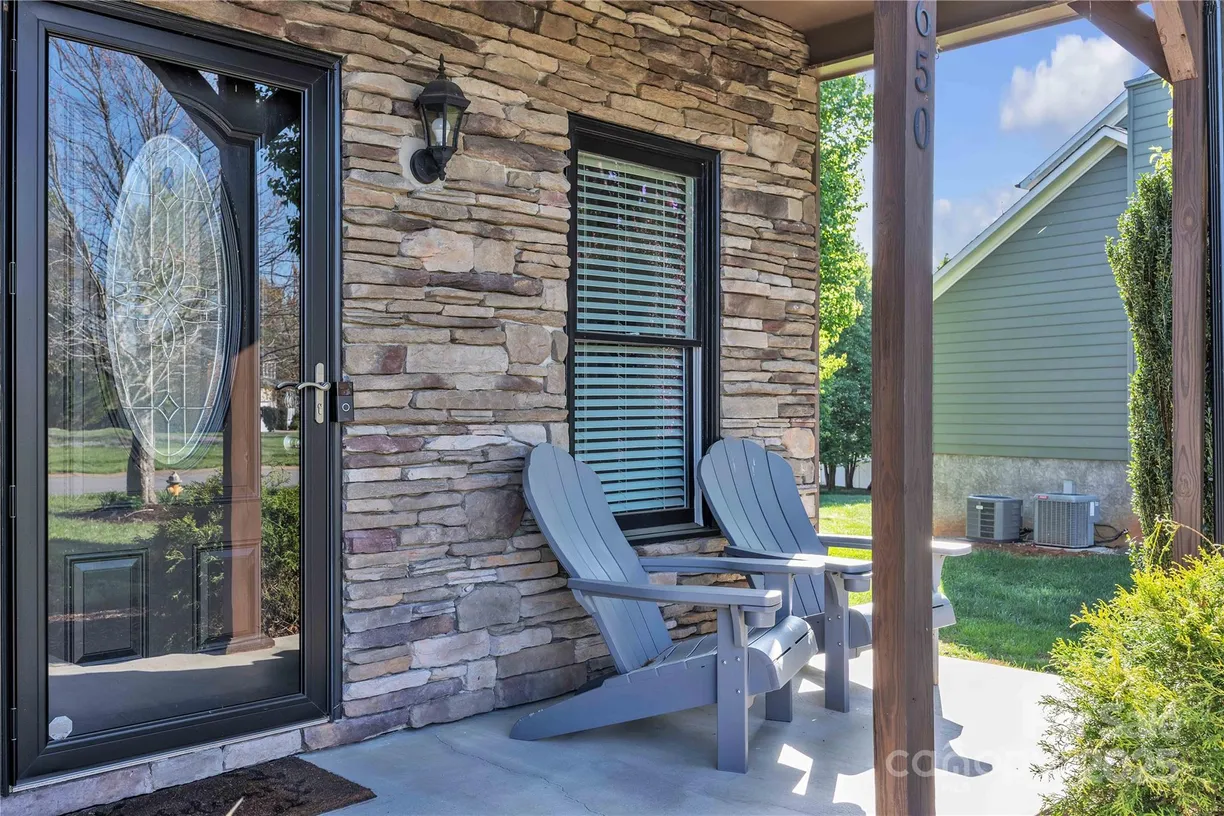 Charlotte Real Estate | View 1650 Berkshire Drive | Listing
