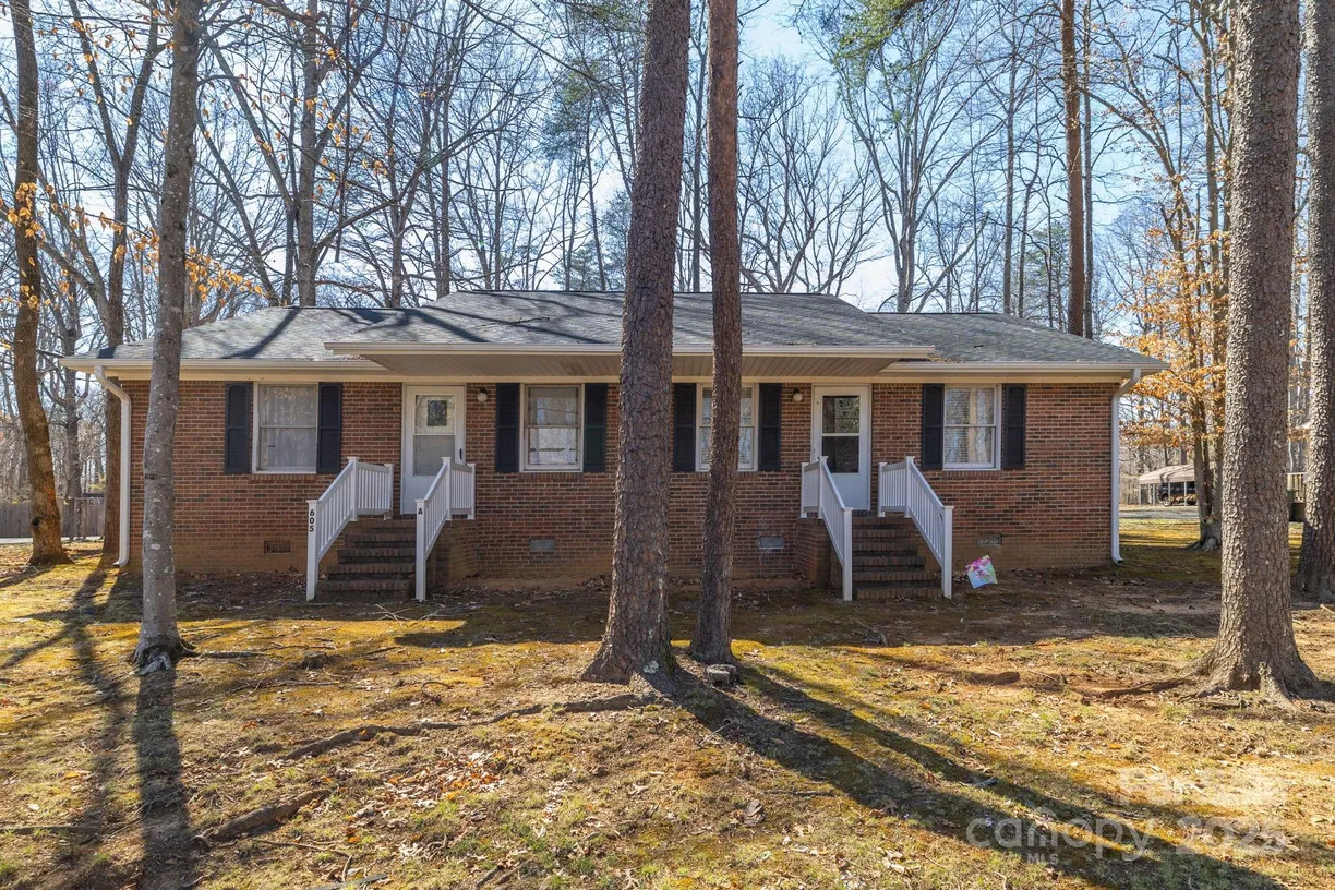 Charlotte Real Estate | View 605 & 607 Franklin Drive | Listing
