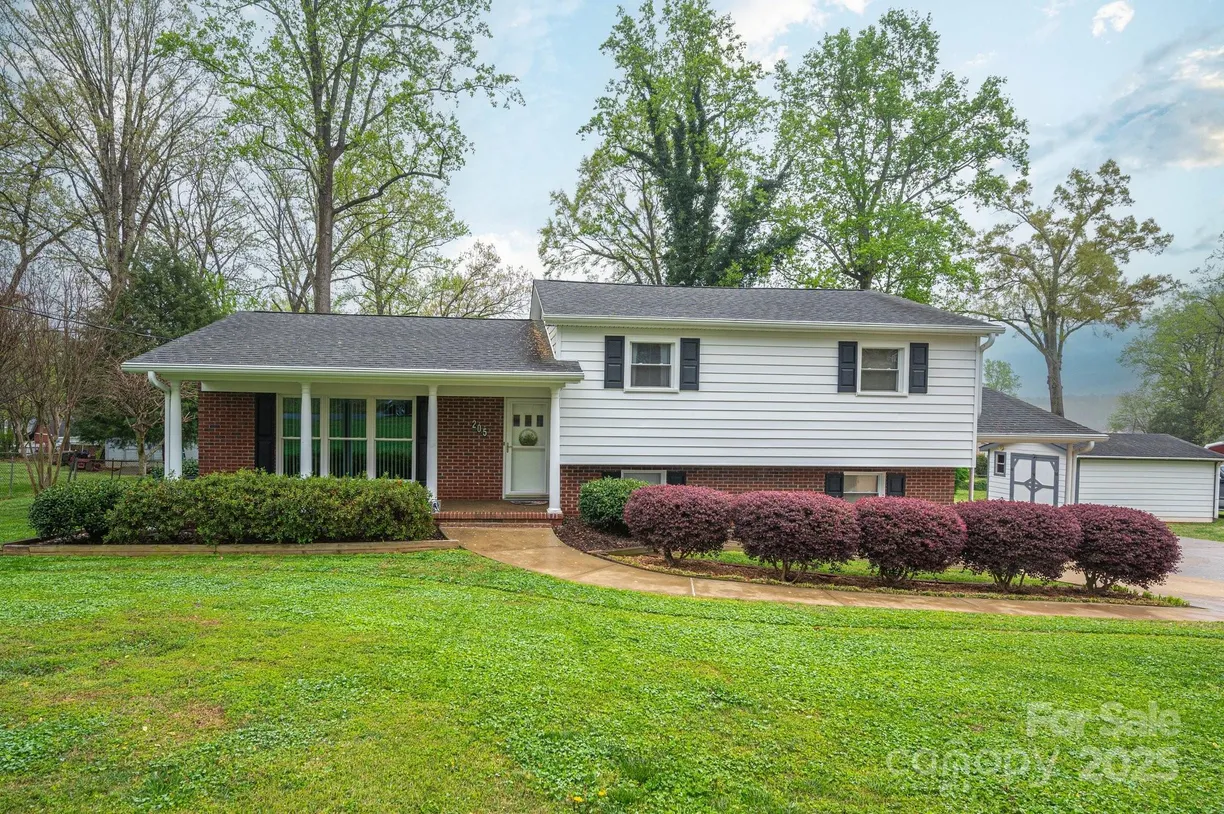 Charlotte Real Estate | View 205 Gamble Avenue | 3 Beds, 1 Bath