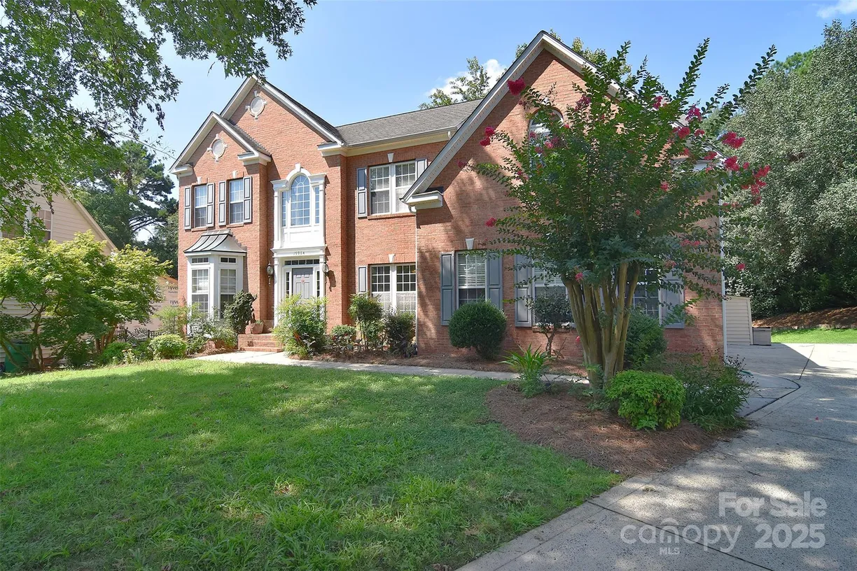 Charlotte Real Estate | View 15964 Cumnor Lane | Listing