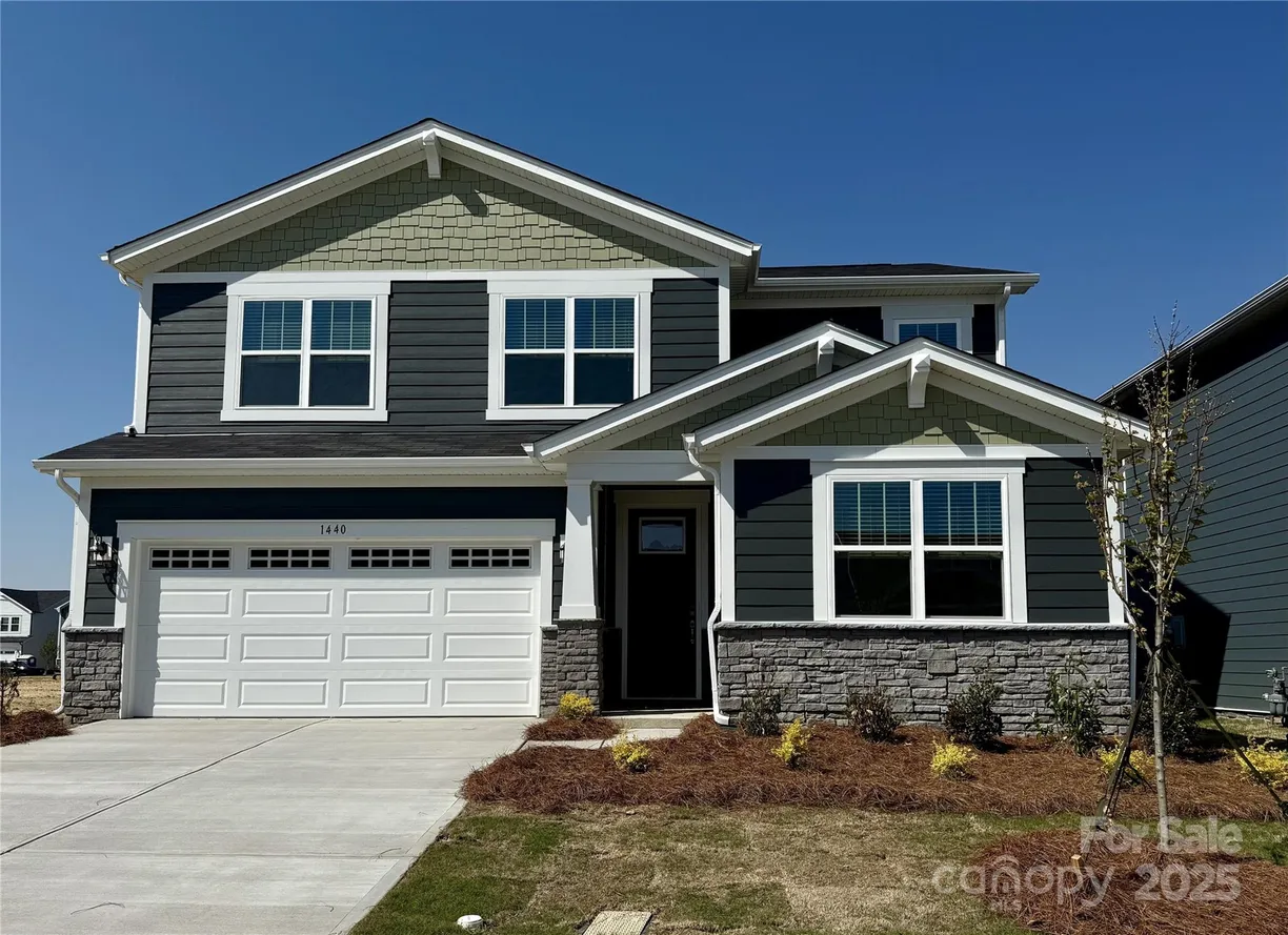 Charlotte Real Estate | View 1440 McCollum Street | 5 Beds, 4 Baths