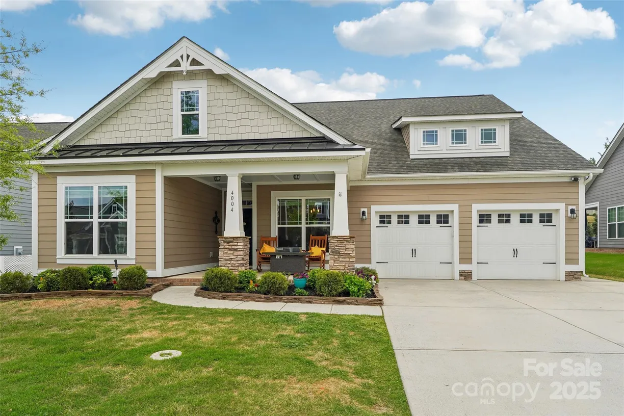 Charlotte Real Estate | View 4004 Henshaw Road, 448 | 4 Beds, 3 Baths
