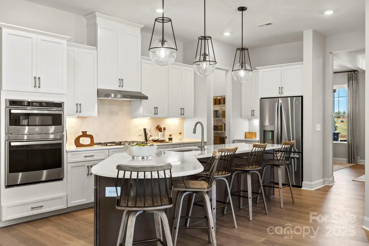 Charlotte Real Estate | View 1110 Sugar Creek Road | 5 Beds, 4 Baths