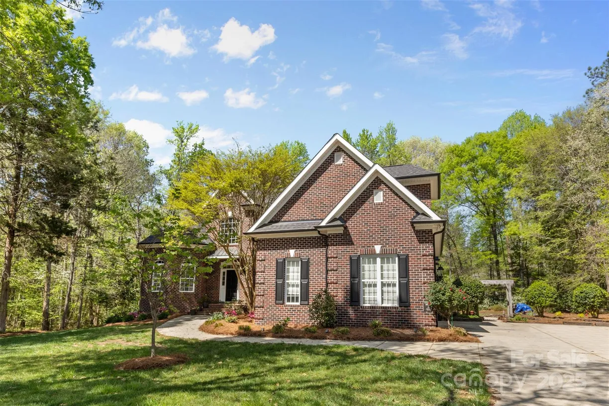 Charlotte Real Estate | View 2731 Laugenour Place | Listing