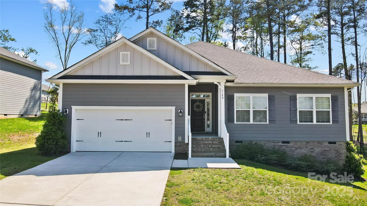 Charlotte Real Estate | View 7186 Barleywood Drive | 4 Beds, 3 Baths