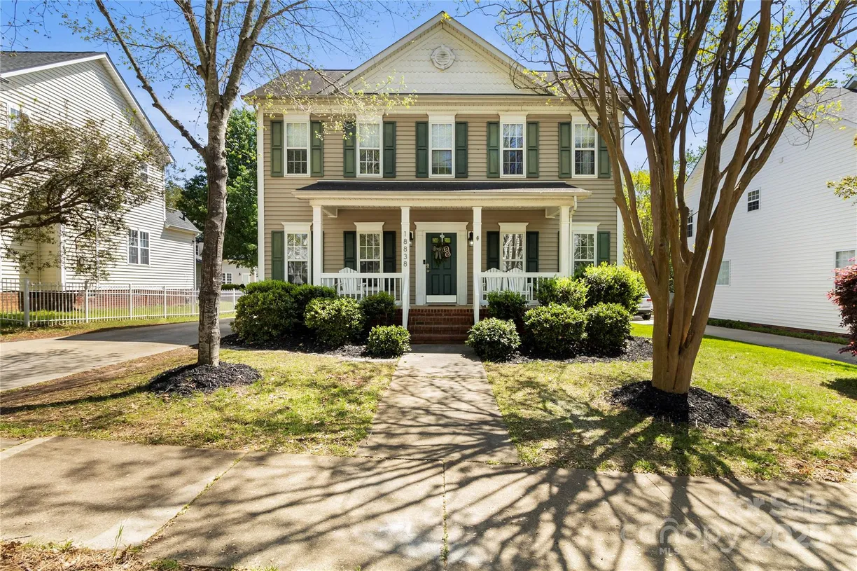 Charlotte Real Estate | View 18838 Oakhurst Boulevard | 3 Beds, 2 Baths