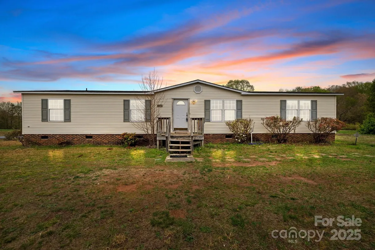 Charlotte Real Estate | View 5110 Old Still Lane | 3 Beds, 2 Baths