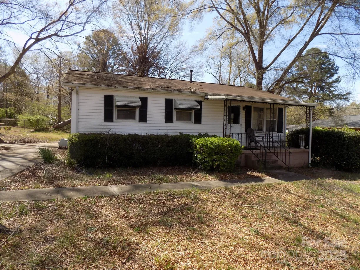 Charlotte Real Estate | View 543 Queens Road | 3 Beds, 1 Bath