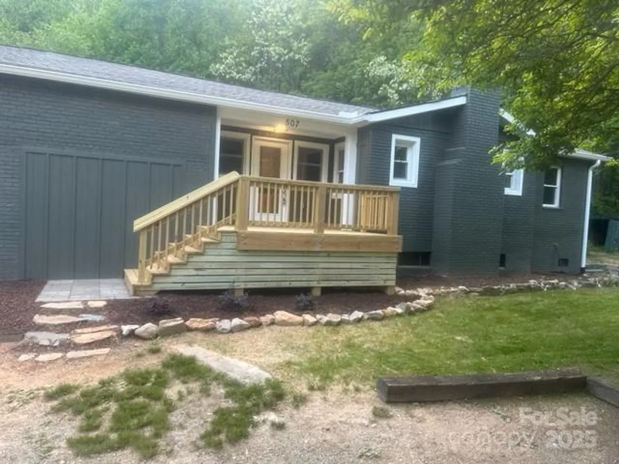 Charlotte Real Estate | View 507 North Fork Road | Listing