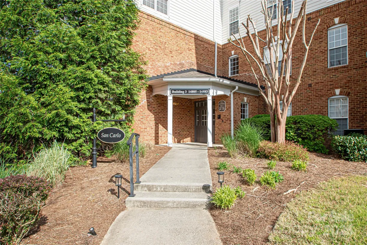 Charlotte Real Estate | View 14849 Santa Lucia Drive | 3 Beds, 2 Baths