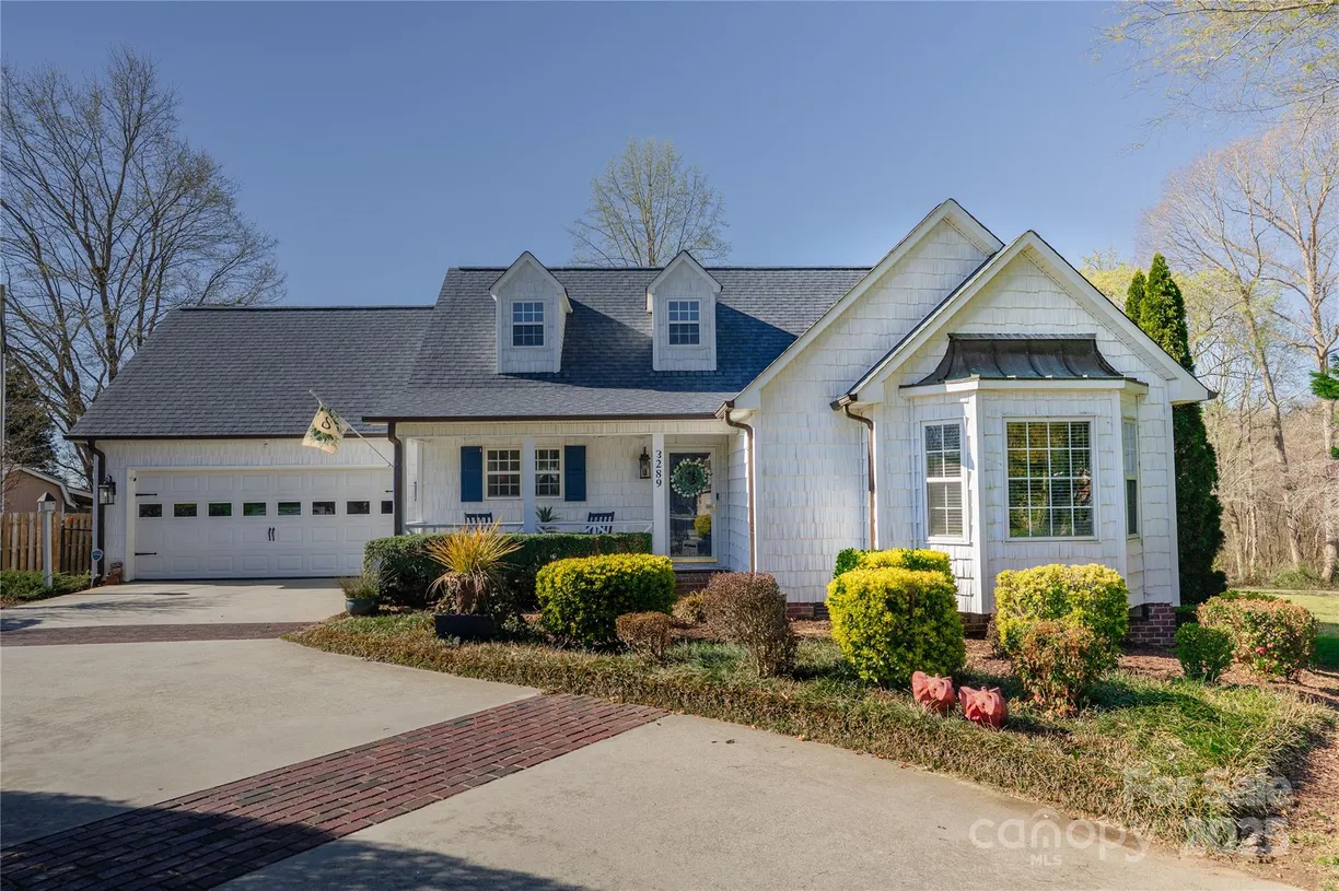 Charlotte Real Estate | View 3289 Tyro Road | 3 Beds, 2 Baths