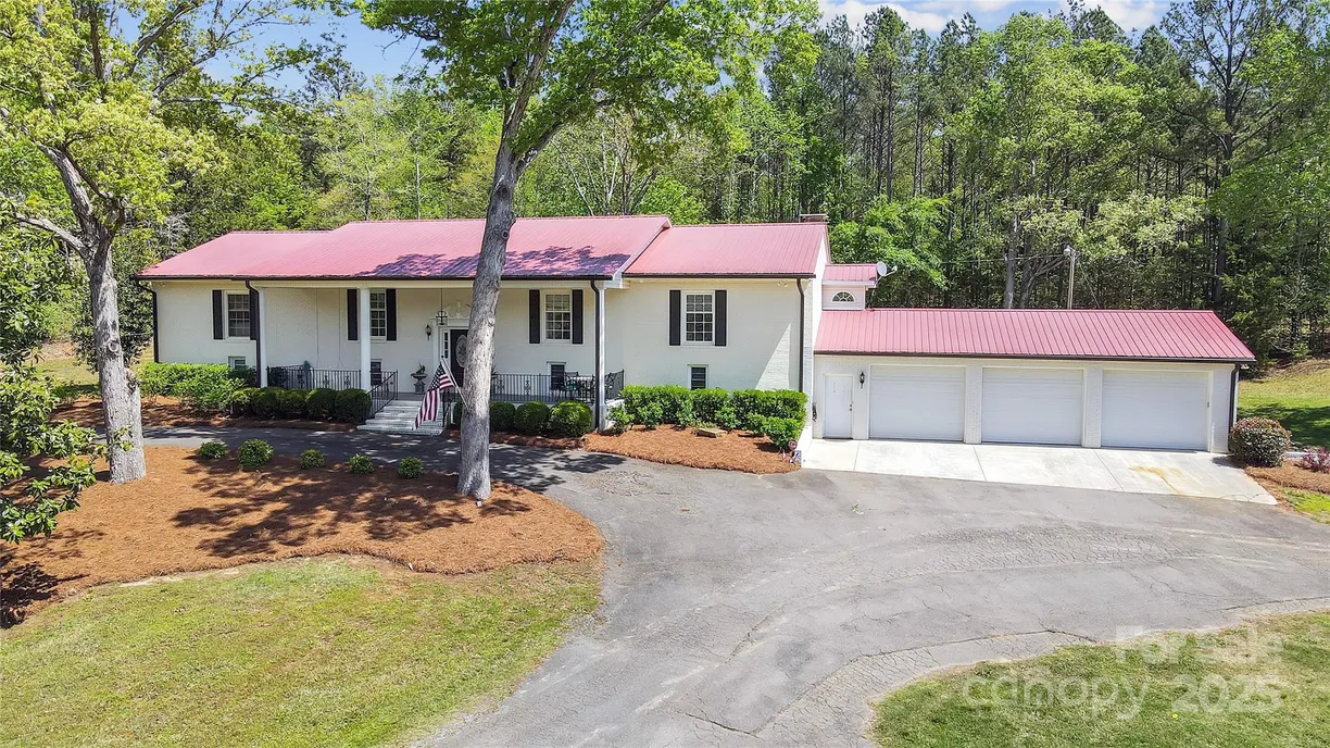 Charlotte Real Estate | View 4205 Cahnnas Way | 5 Beds, 3 Baths