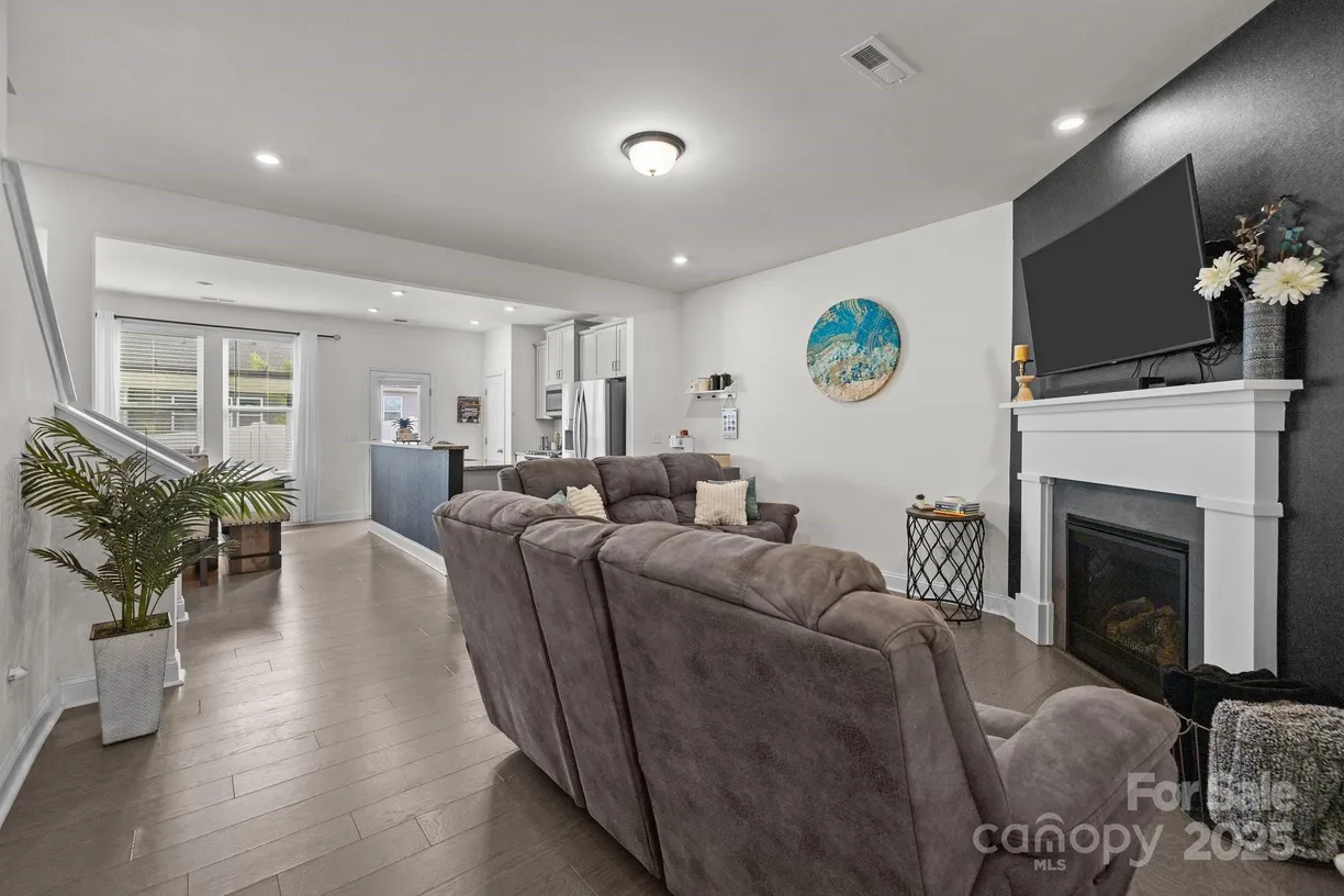 Charlotte Real Estate | View 1245 Pebble Grove Drive | 3 Beds, 2 Baths