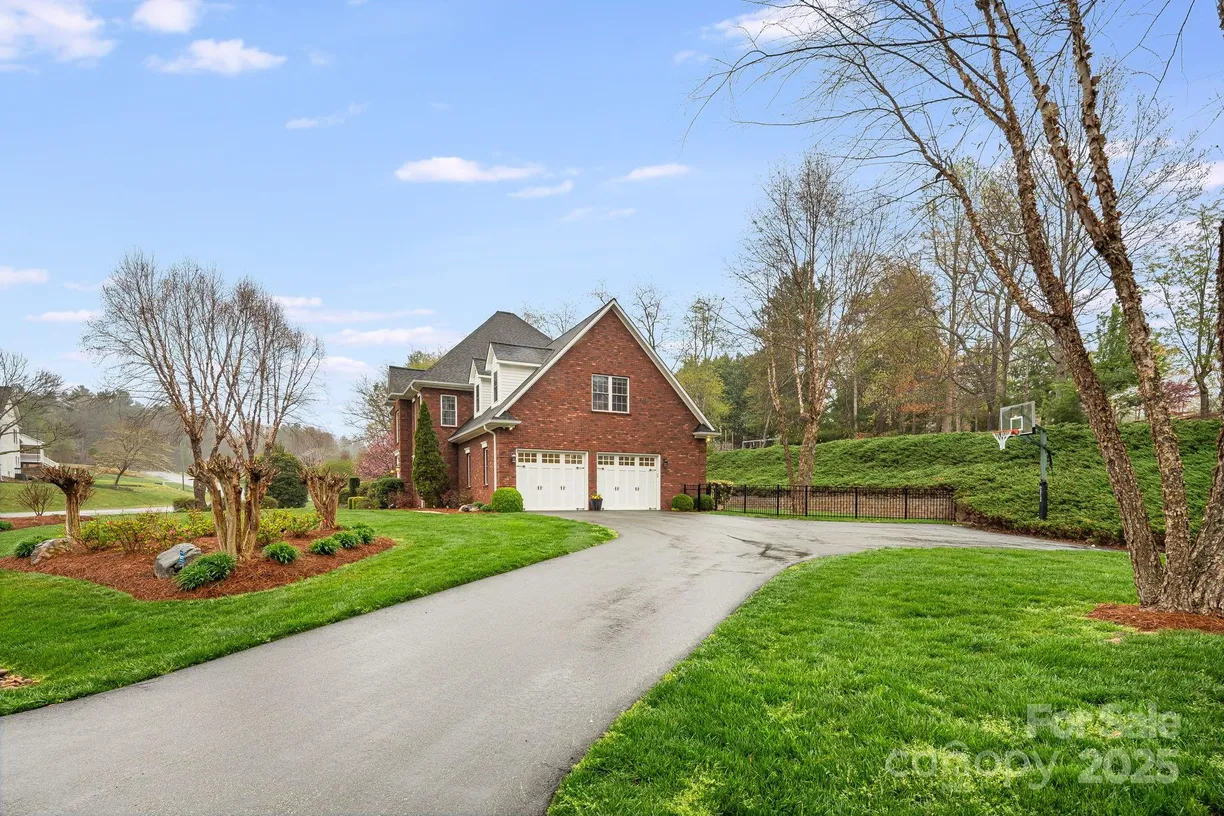 Charlotte Real Estate | View 201 Springwood Drive | Listing