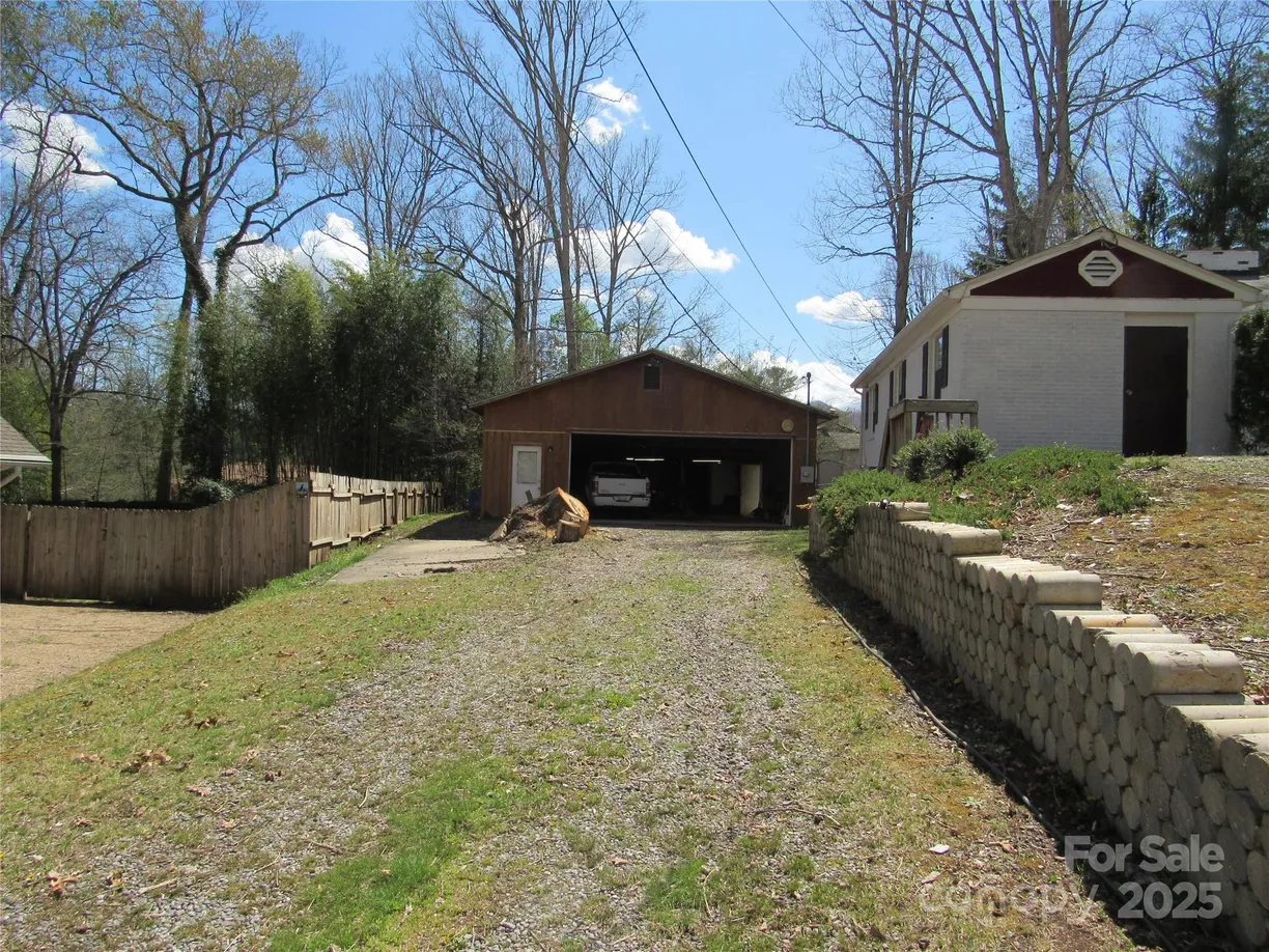 Charlotte Real Estate | View 107 9th Street | Listing