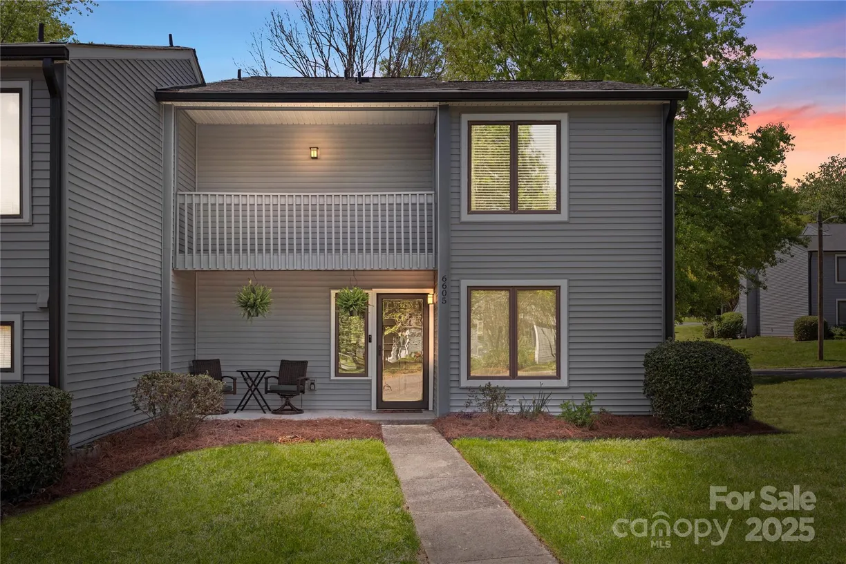 Charlotte Real Estate | View 6605 Point Comfort Lane | 3 Beds, 2 Baths