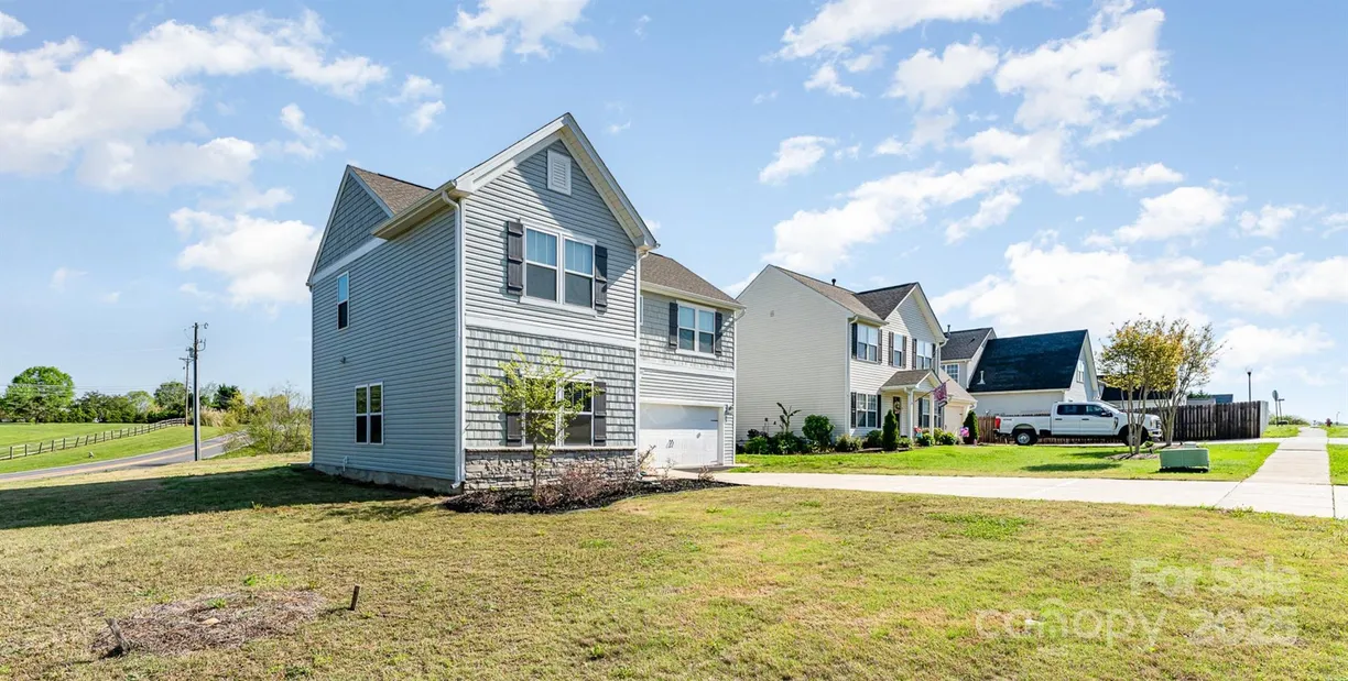 Charlotte Real Estate | View 101 Glencroft Drive | Listing