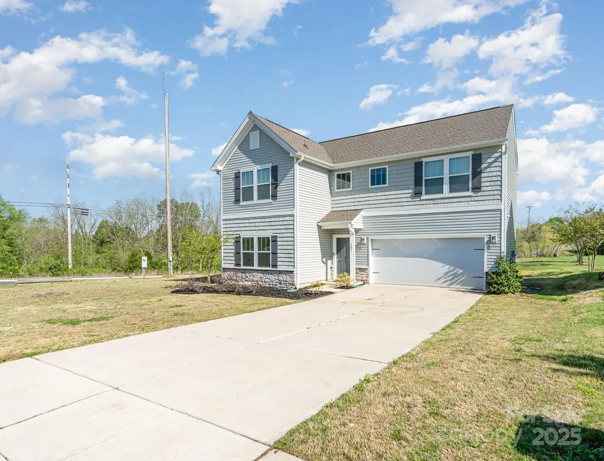 Charlotte Real Estate | View 101 Glencroft Drive | 3 Beds, 2 Baths
