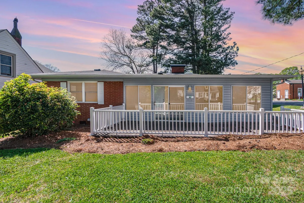 Charlotte Real Estate | View 408 S Main Street | 3 Beds, 2 Baths