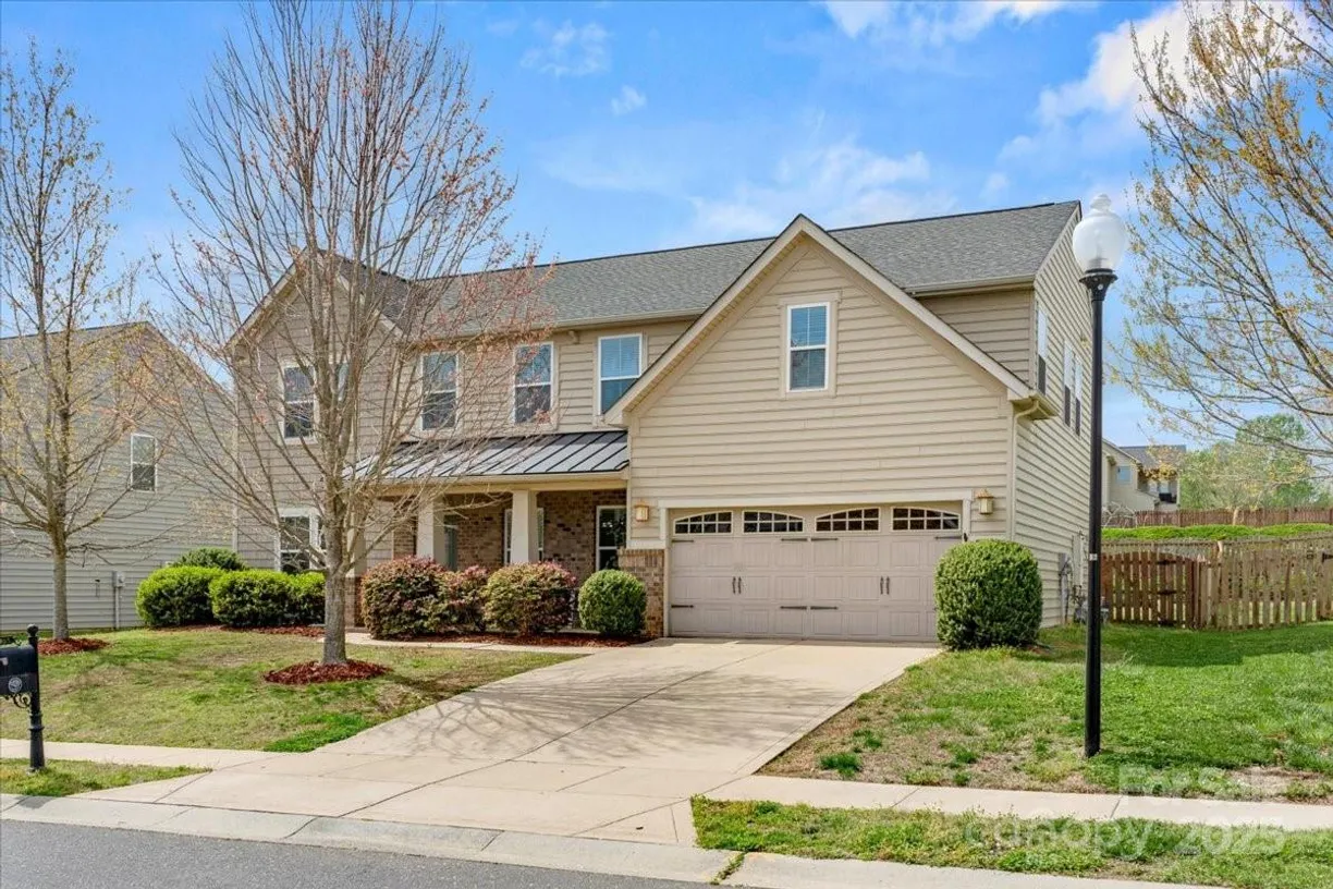 Charlotte Real Estate | View 2065 Taney Way | 5 Beds, 3 Baths