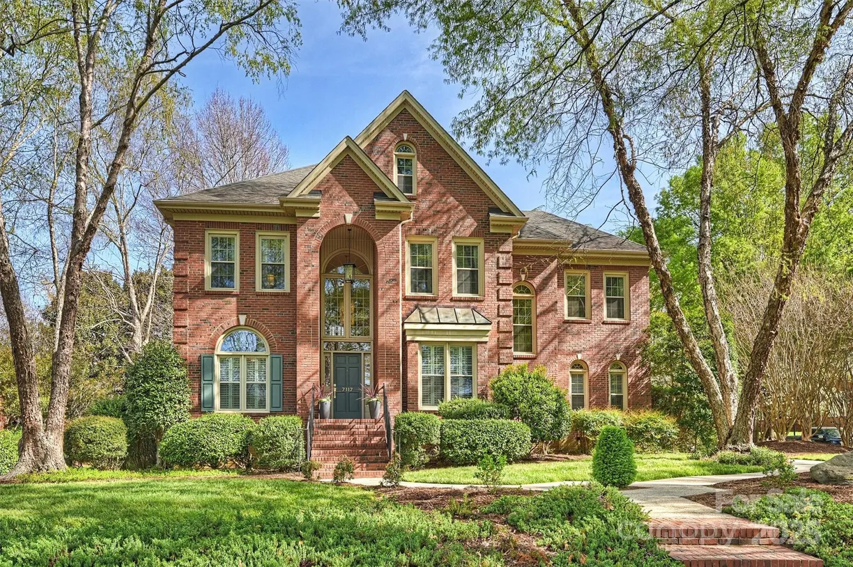 Charlotte Real Estate | View 7117 Chadwyck Farms Drive | 4 Beds, 2 Baths
