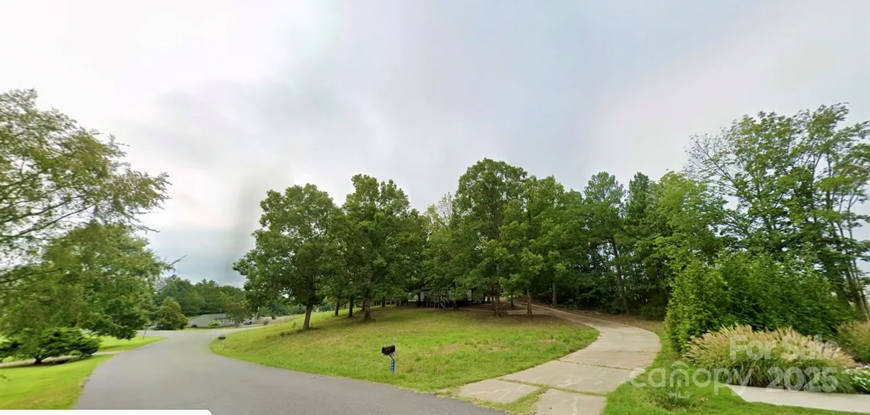 Charlotte Real Estate | View 6000 Meeting Street, 106