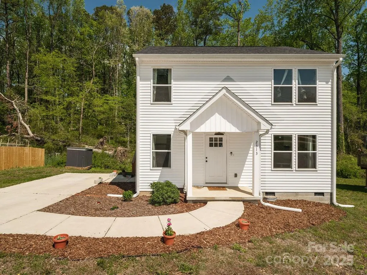 Charlotte Real Estate | View 2313 Glenwood Street | 3 Beds, 2 Baths