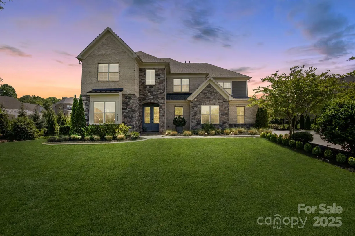 Charlotte Real Estate | View 9611 Pensive Lane | 5 Beds, 5 Baths