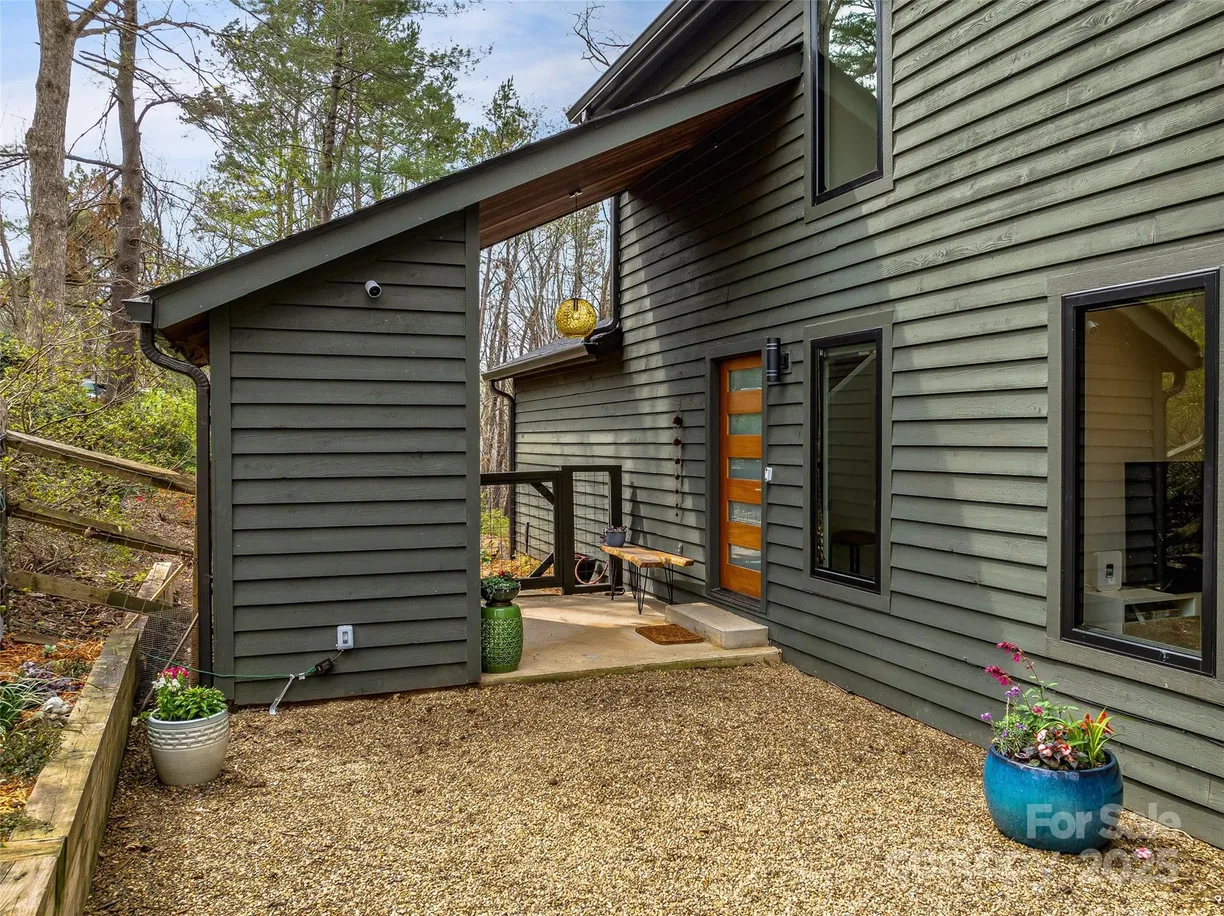 Charlotte Real Estate | View 30 Summer Street | Listing
