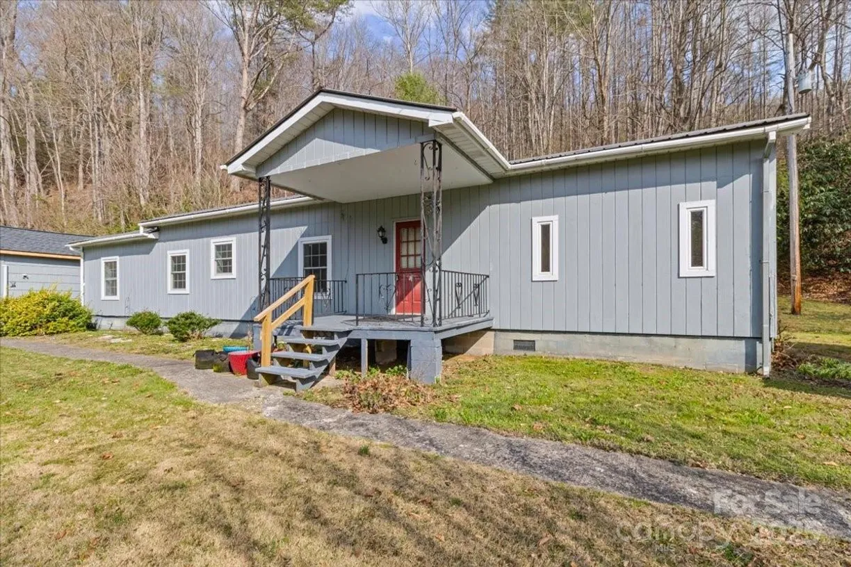 Charlotte Real Estate | View 3722/3724 Walnut Creek Road | 4 Beds, 3 Baths
