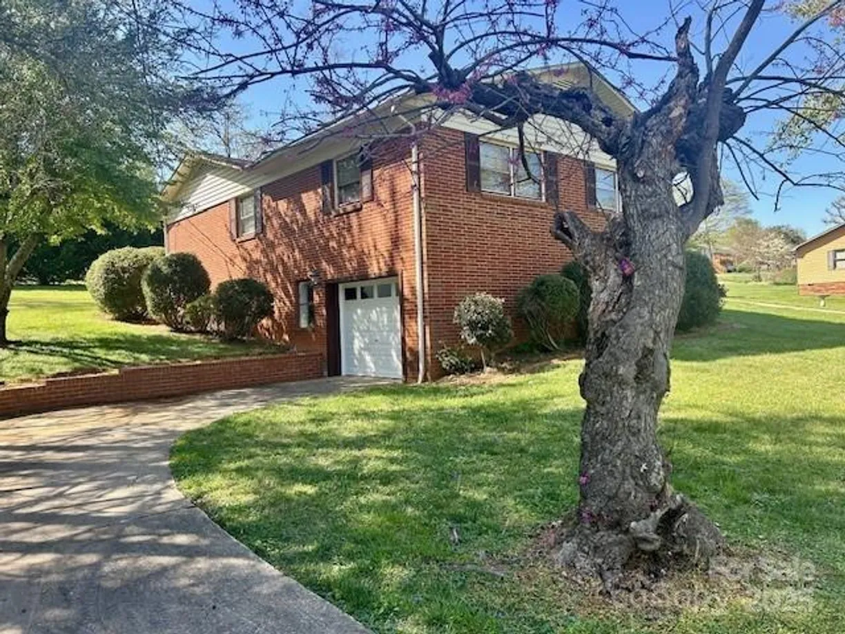 Charlotte Real Estate | View 1026 Garden Street | Listing