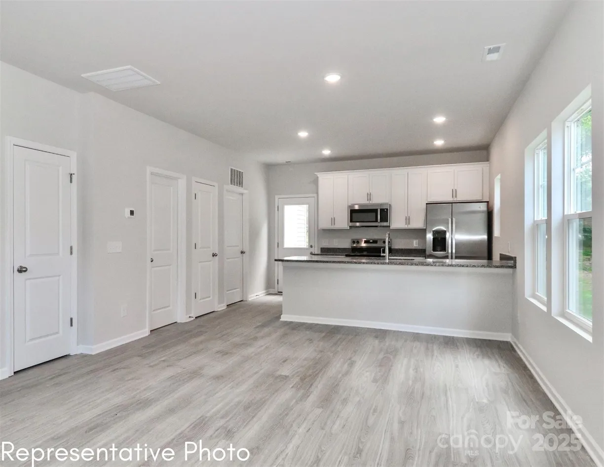 Charlotte Real Estate | View 552 Ridge Avenue | Listing