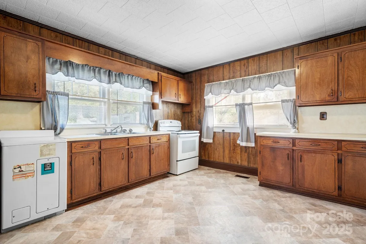 Charlotte Real Estate | View 71 14th Street | 2 Beds, 1 Bath