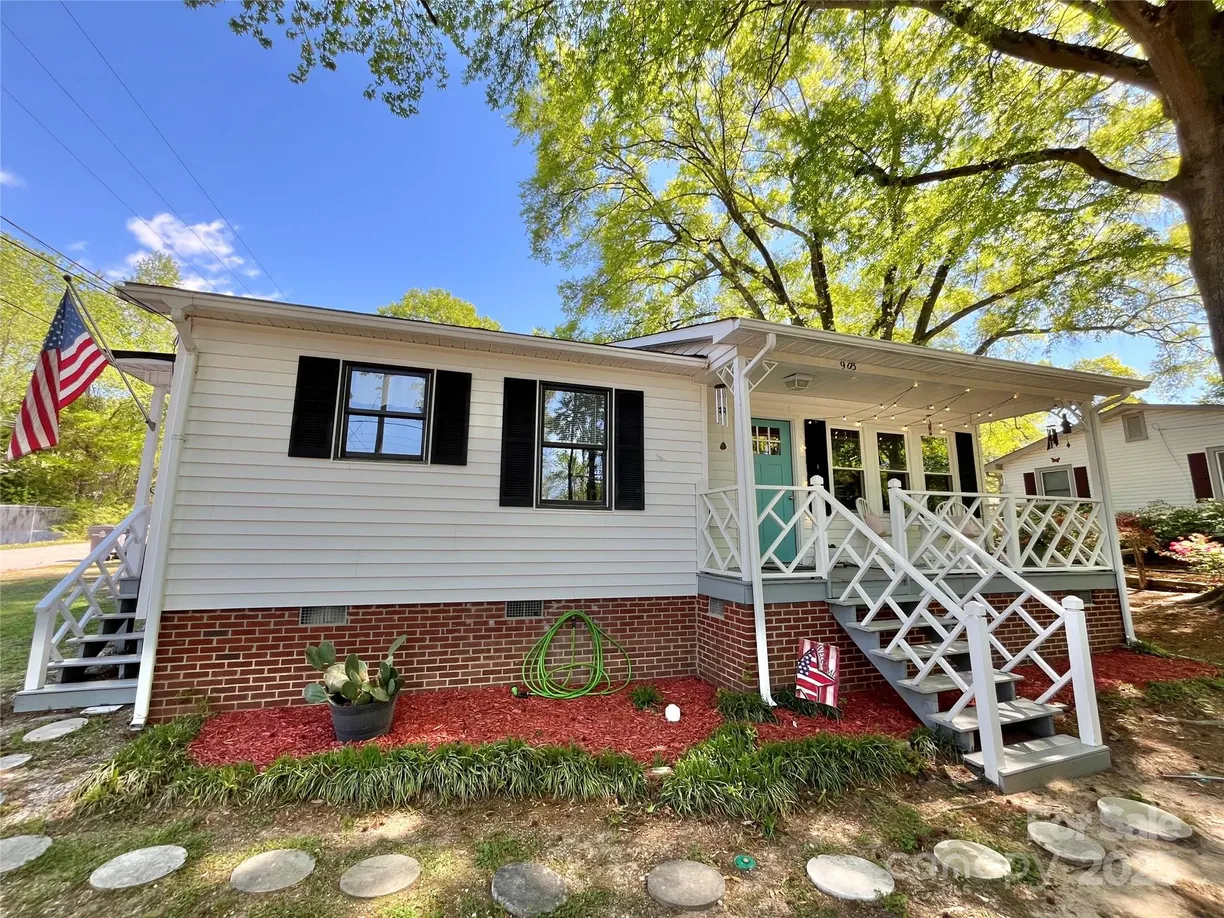 Charlotte Real Estate | View 903 Lakeview Street | Listing