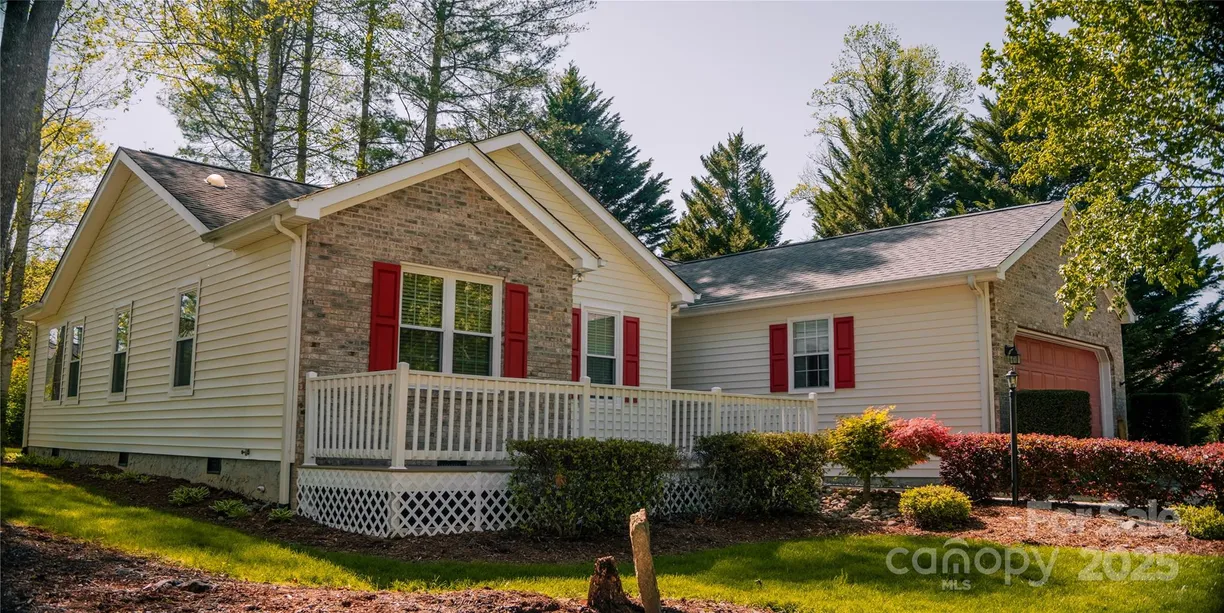 Charlotte Real Estate | View 9 Manakiki Court | Listing